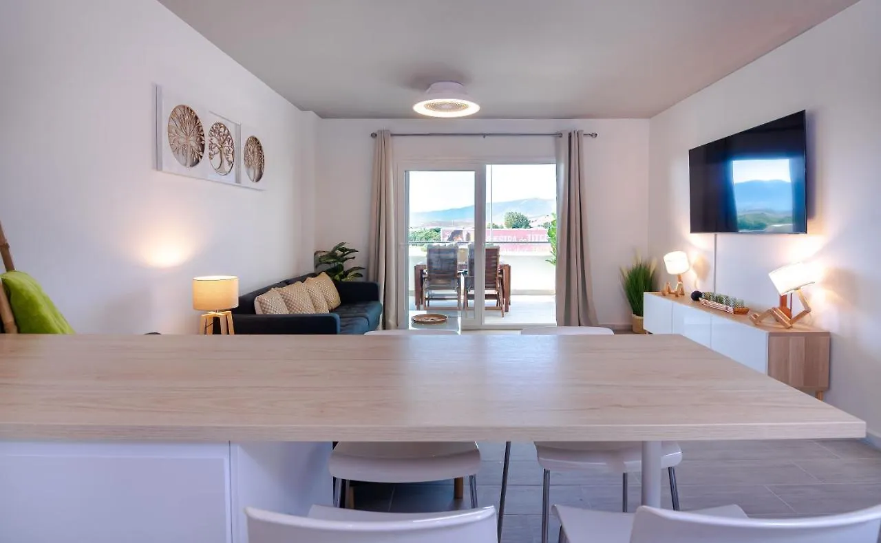 Apt W Beach/Mountain Views, Pool And Parking Tarifa
