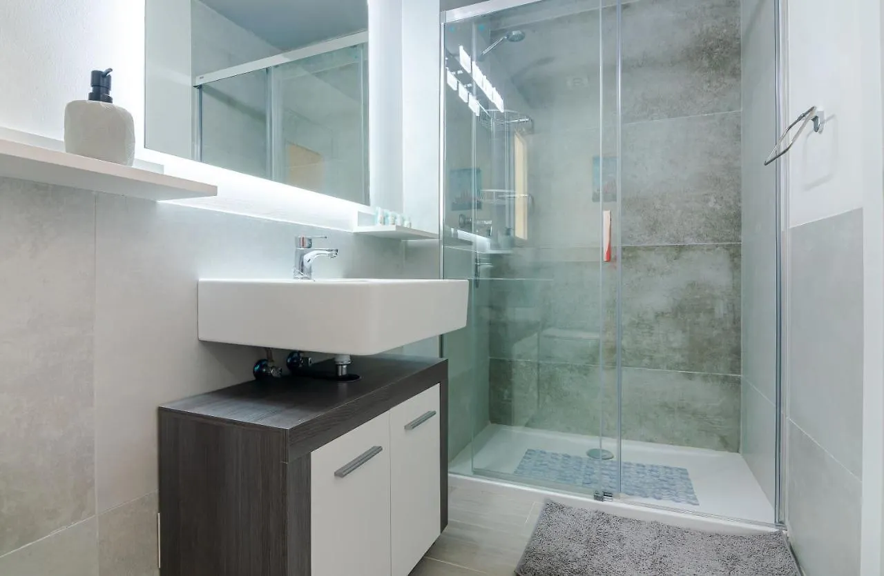 Apt W Beach/Mountain Views, Pool And Parking طريفة شقة